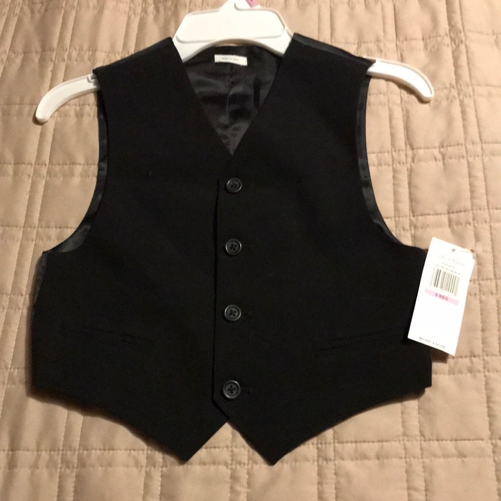 NWT Boys size 6 Calvin Klein vest.